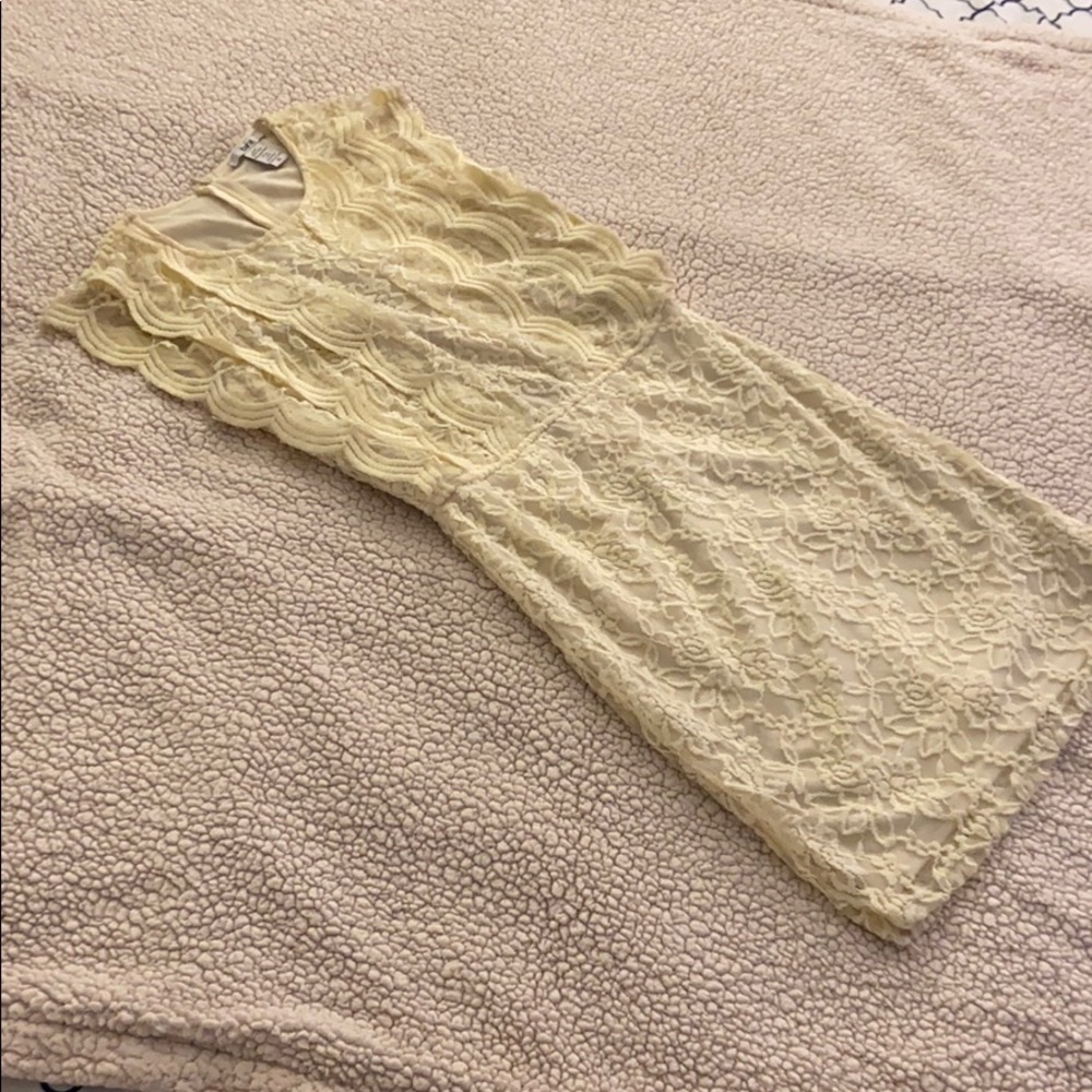 Adorable off white double layer dress